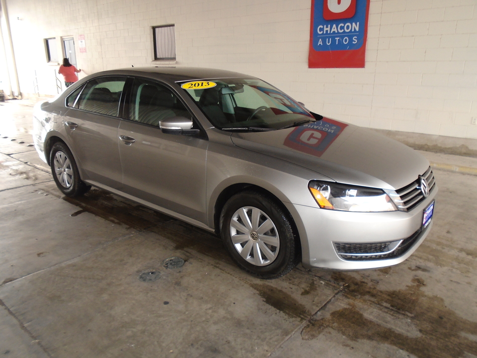 2013 Volkswagen Passat 2.5L S W/Appearance