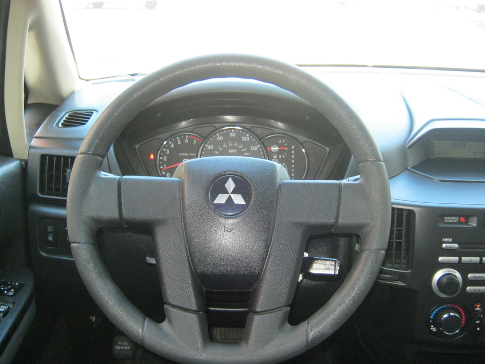 2010 Mitsubishi Endeavor LS 2WD