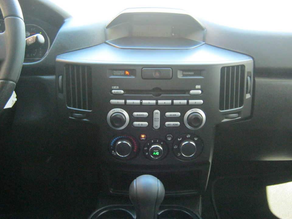 2010 Mitsubishi Endeavor LS 2WD