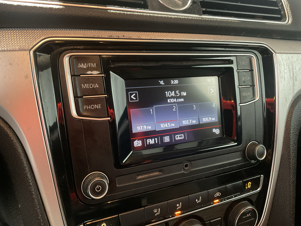 2016 Volkswagen Passat S 6A