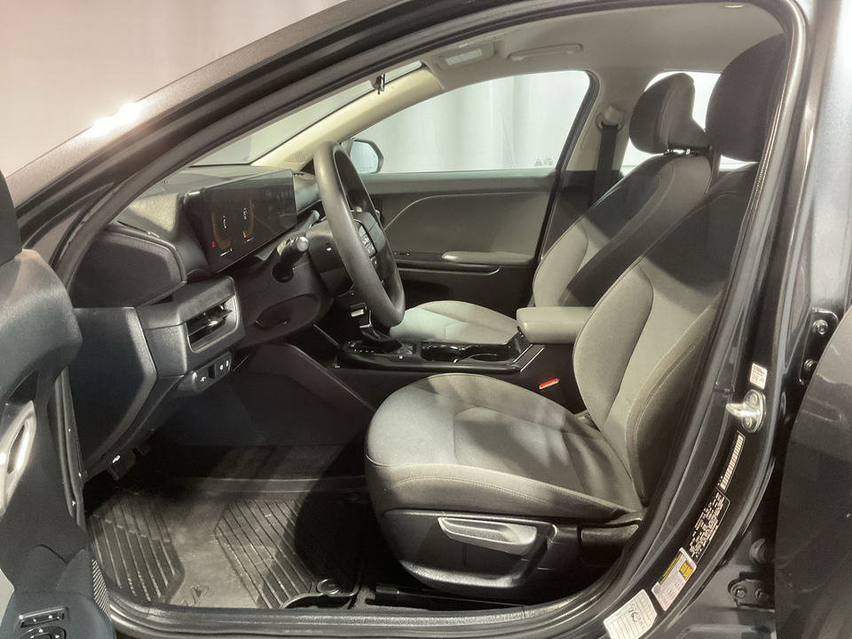 2025 Kia K4 LX