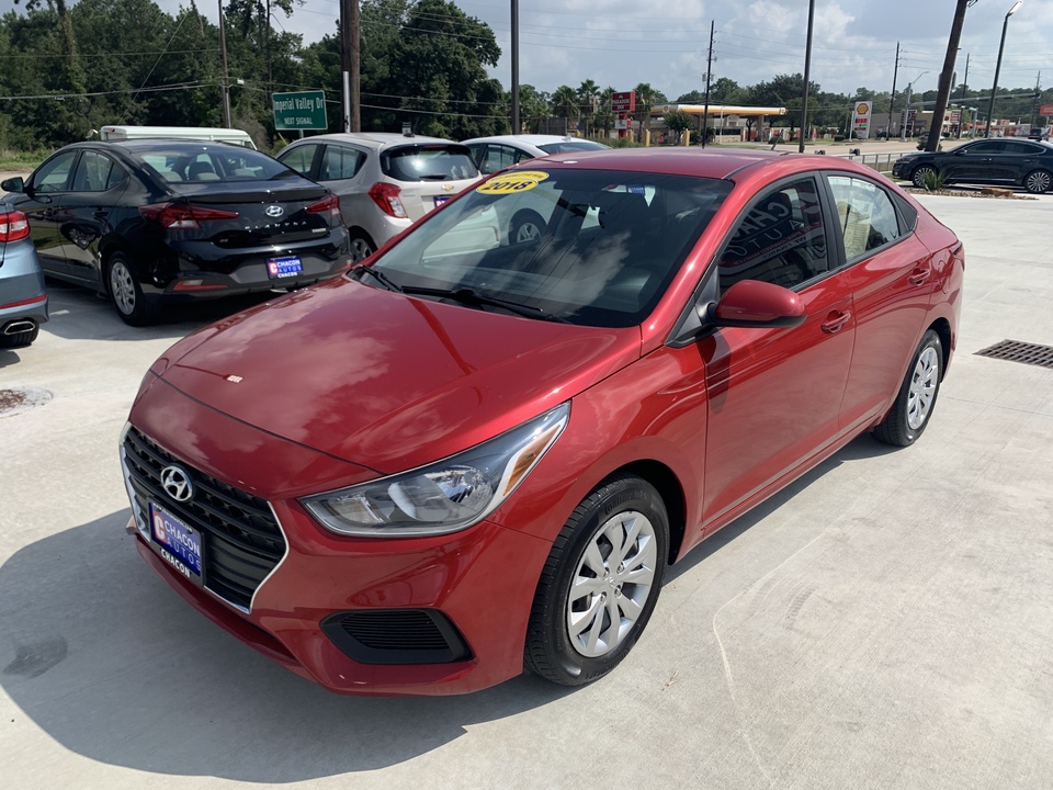 Used 2018 Hyundai Accent SE 4-Door 6A for Sale - Chacon Autos