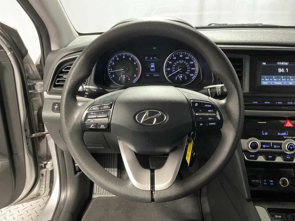 2020 Hyundai Elantra SE 6AT