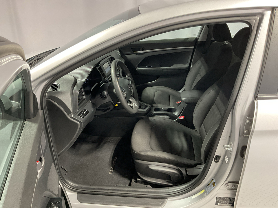 2020 Hyundai Elantra SE 6AT