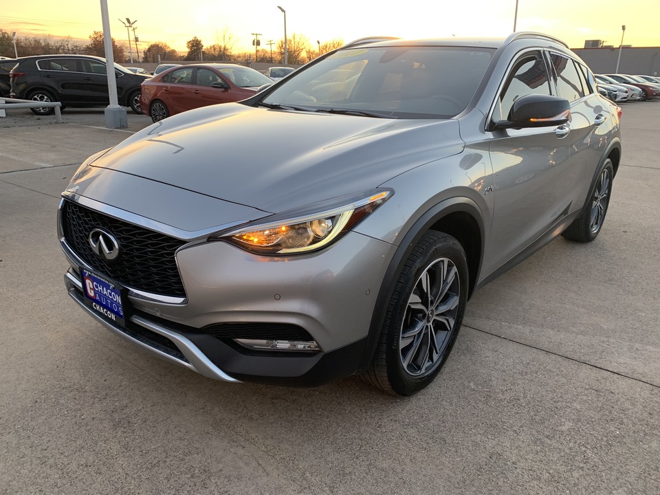 2017 Infiniti QX30 Premium AWD