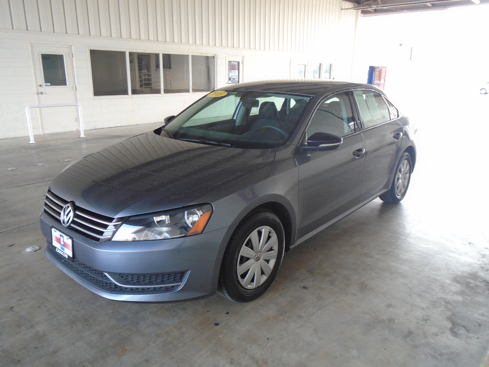 2013 Volkswagen Passat 2.5L S W/Appearance