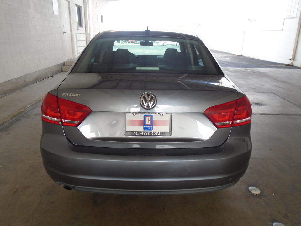 2013 Volkswagen Passat 2.5L S W/Appearance