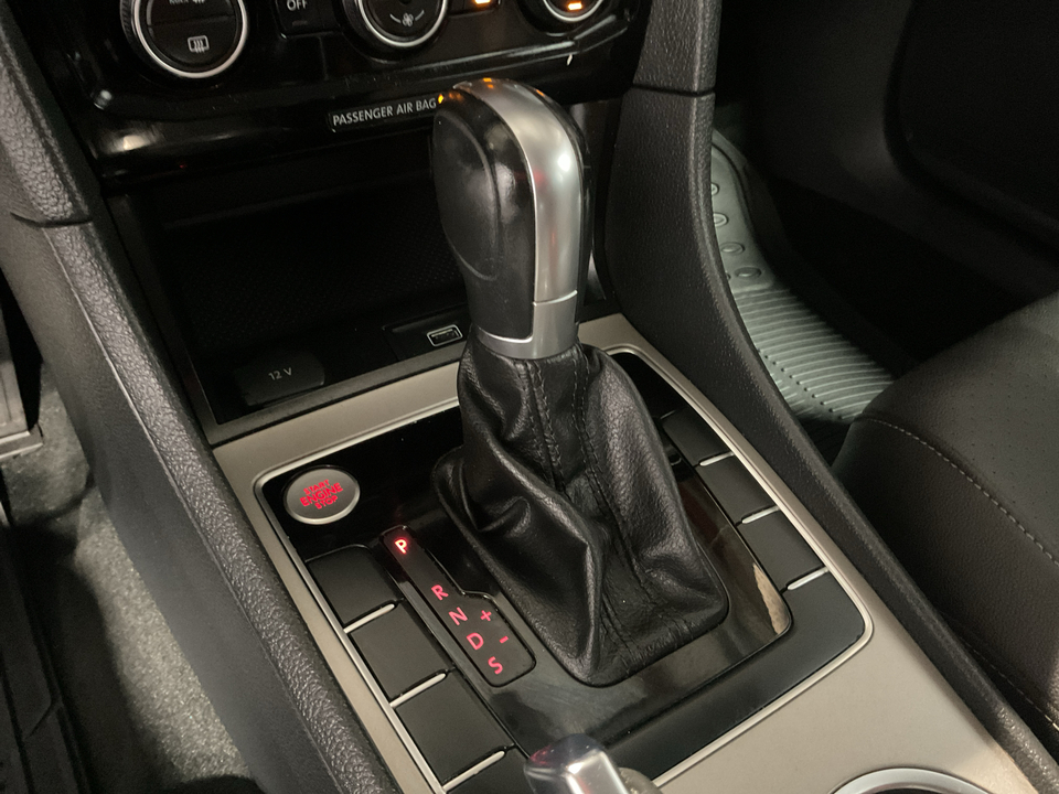 2020 Volkswagen Passat SE