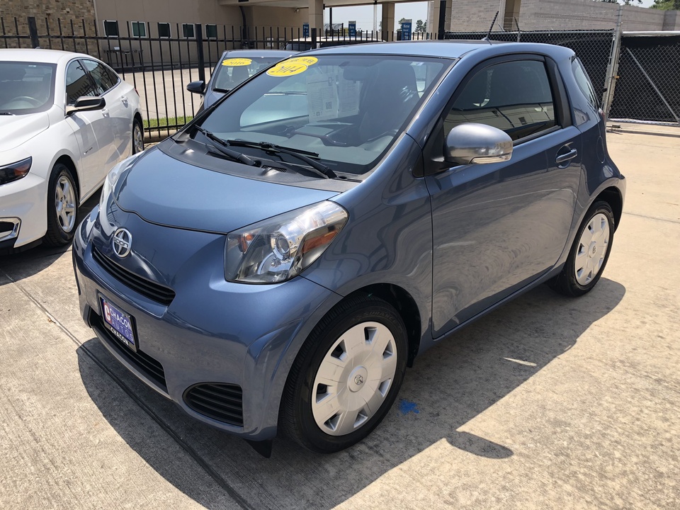 2014 Scion iQ 3-Door Hatchback AT