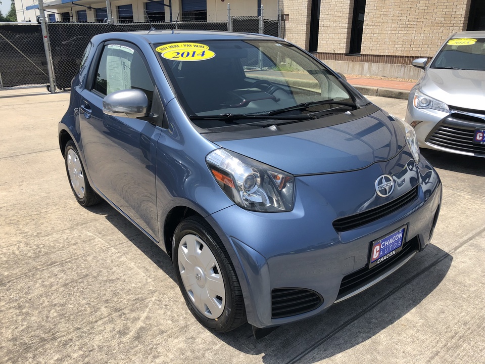 2014 Scion iQ 3-Door Hatchback AT