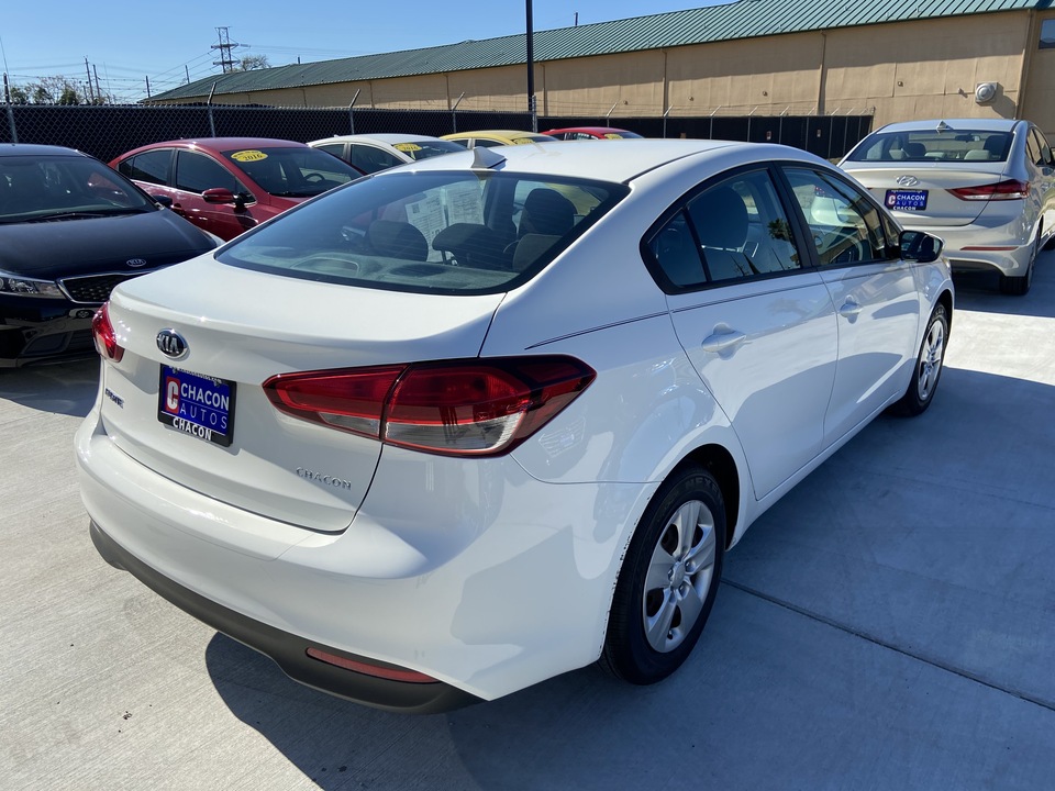 2017 Kia Forte LX 6A