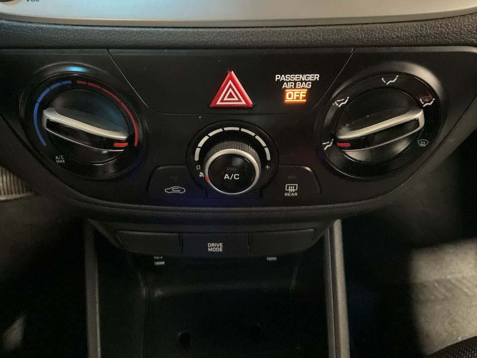2018 Hyundai Accent SE 4-Door 6A