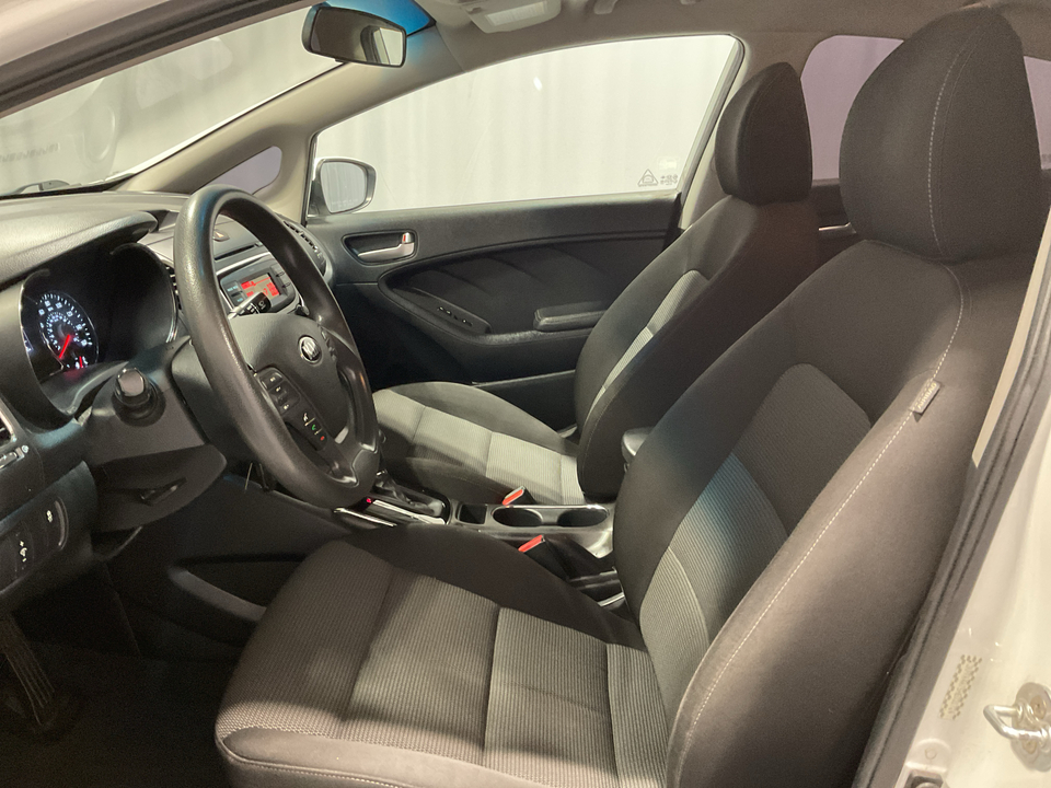 2017 Kia Forte LX 6A
