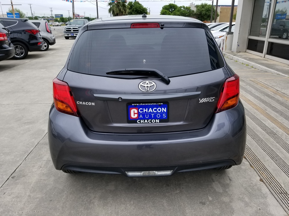 2015 Toyota Yaris L 5-Door AT