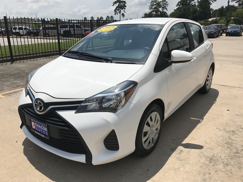 2015 Toyota Yaris LE 5-Door AT