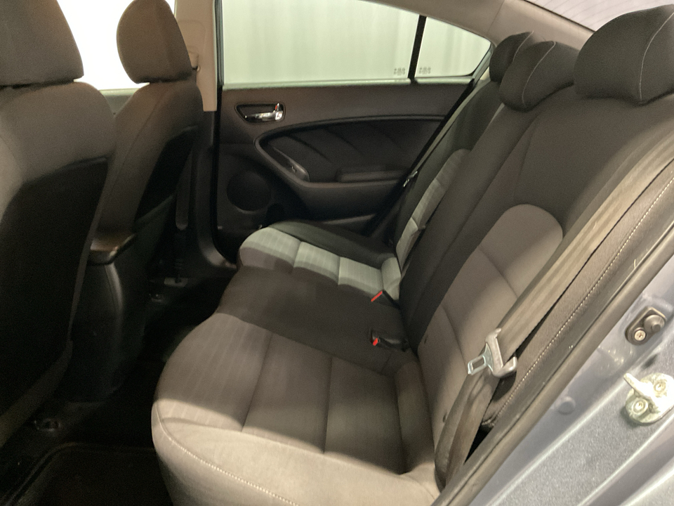 2017 Kia Forte LX 6A