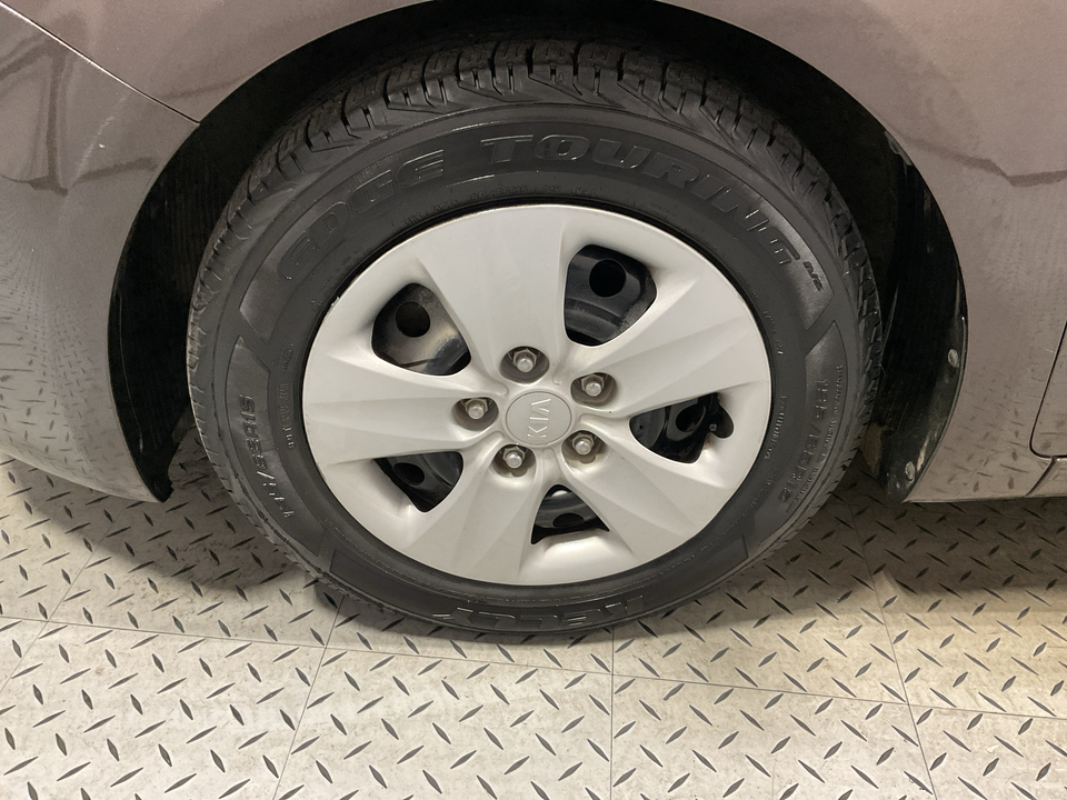 2017 Kia Forte LX 6A