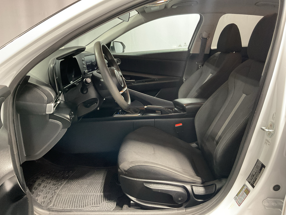 2021 Hyundai Elantra SE