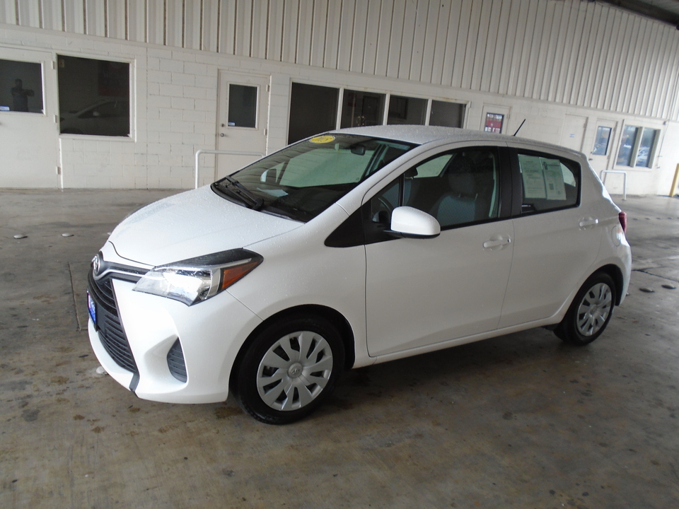 2015 Toyota Yaris L 5-Door AT