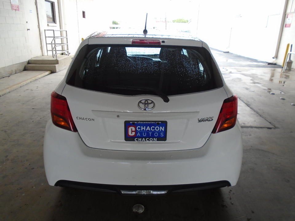 2015 Toyota Yaris L 5-Door AT