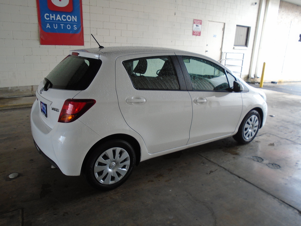 2015 Toyota Yaris L 5-Door AT