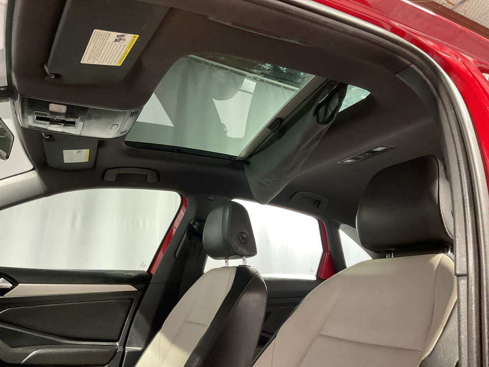 2019 Volkswagen Jetta 1.4T R-Line 8A