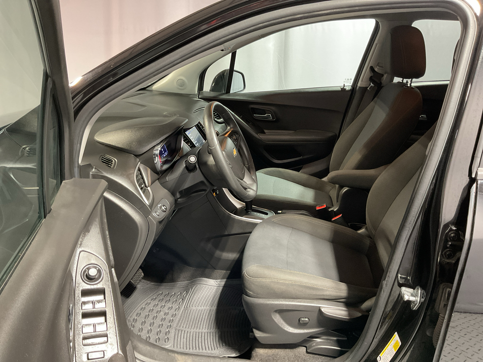 2020 Chevrolet Trax LS FWD