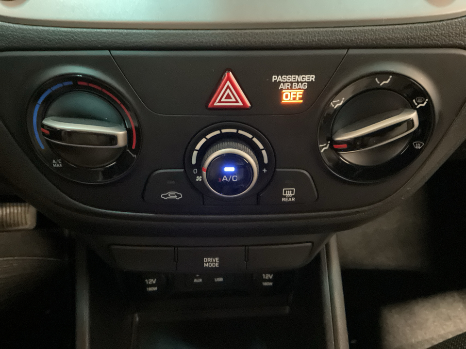 2019 Hyundai Accent SE 4-Door 6A