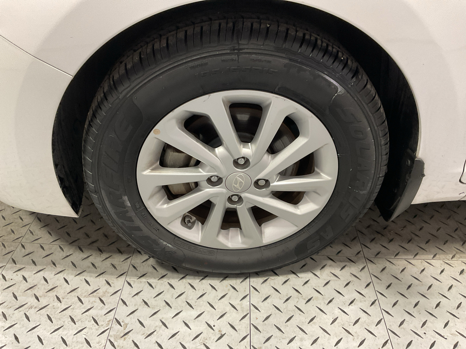 2019 Hyundai Accent SE 4-Door 6A