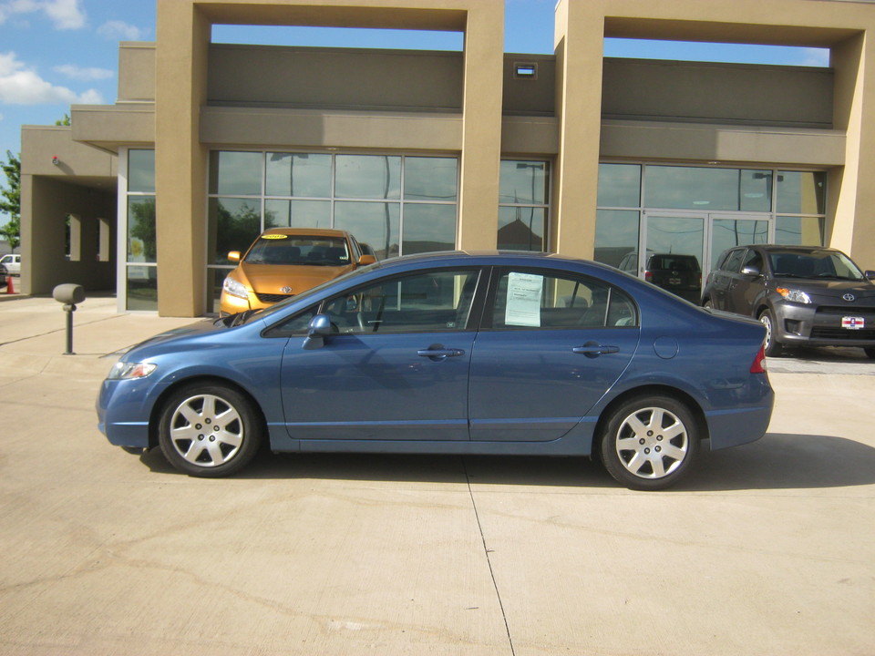 2010 Honda Civic LX Sedan 5-Speed AT