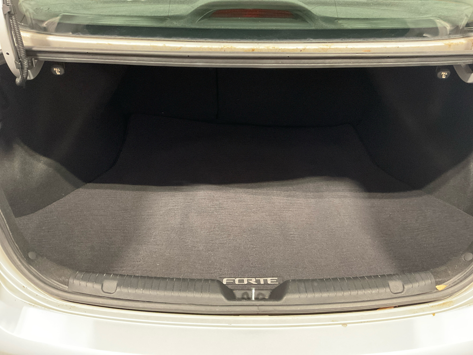 2017 Kia Forte LX 6A