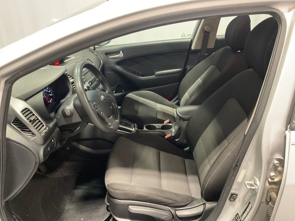 2017 Kia Forte LX 6A