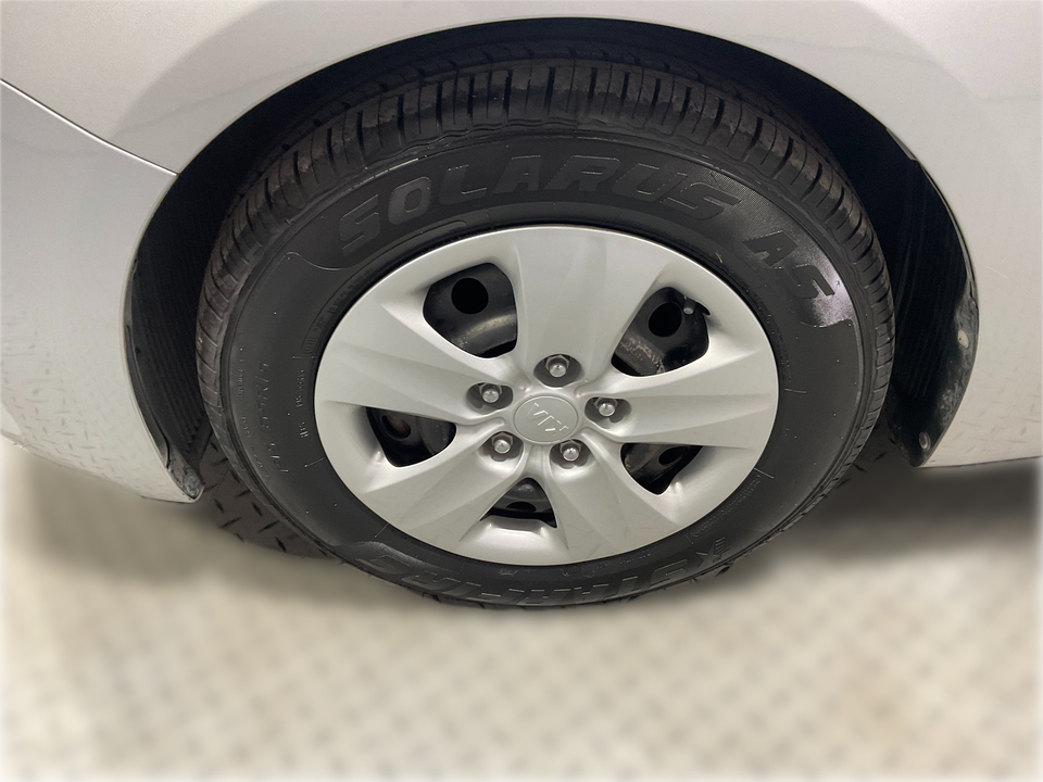 2017 Kia Forte LX 6A
