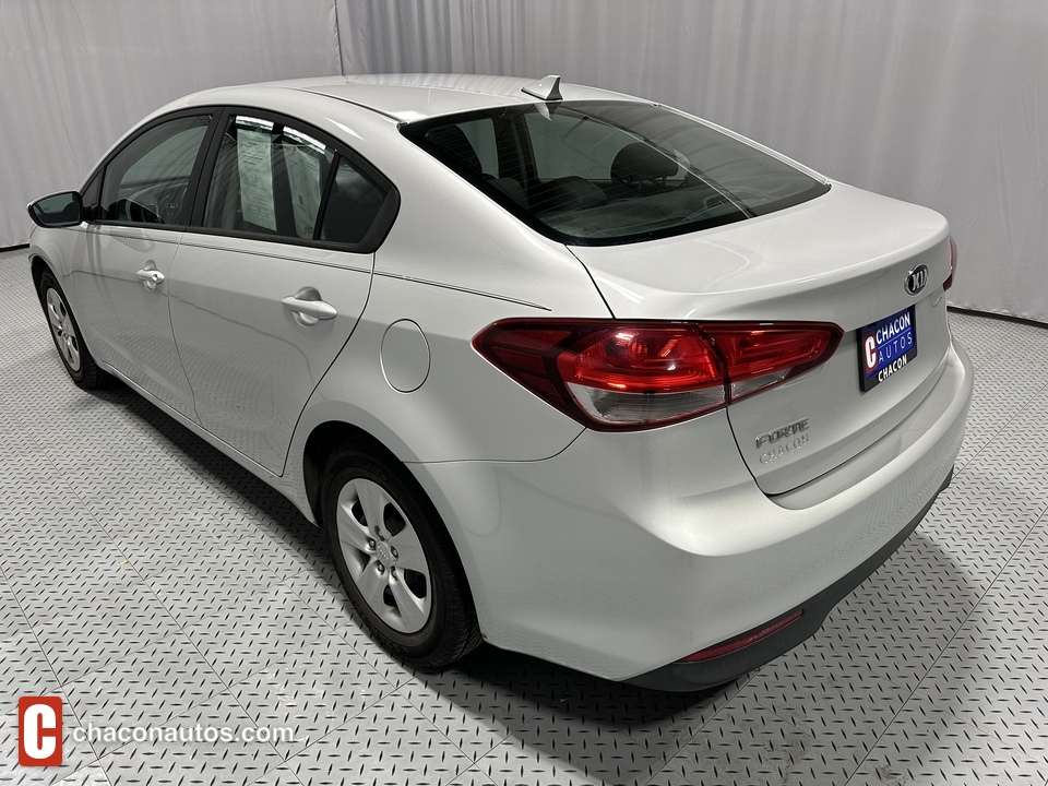 2017 Kia Forte LX 6A