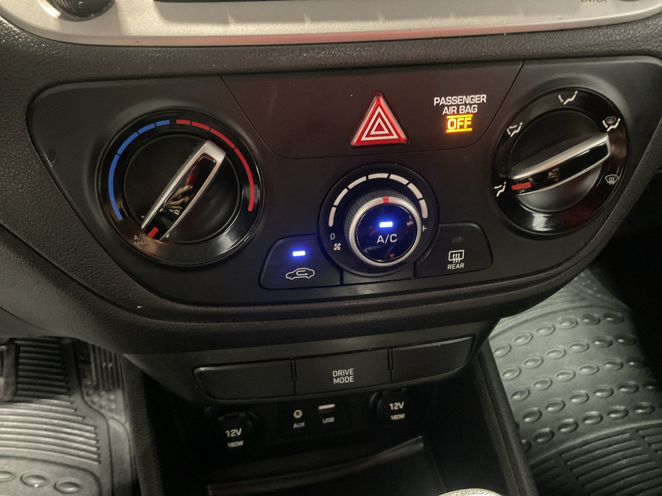 2019 Hyundai Accent SE 4-Door 6A