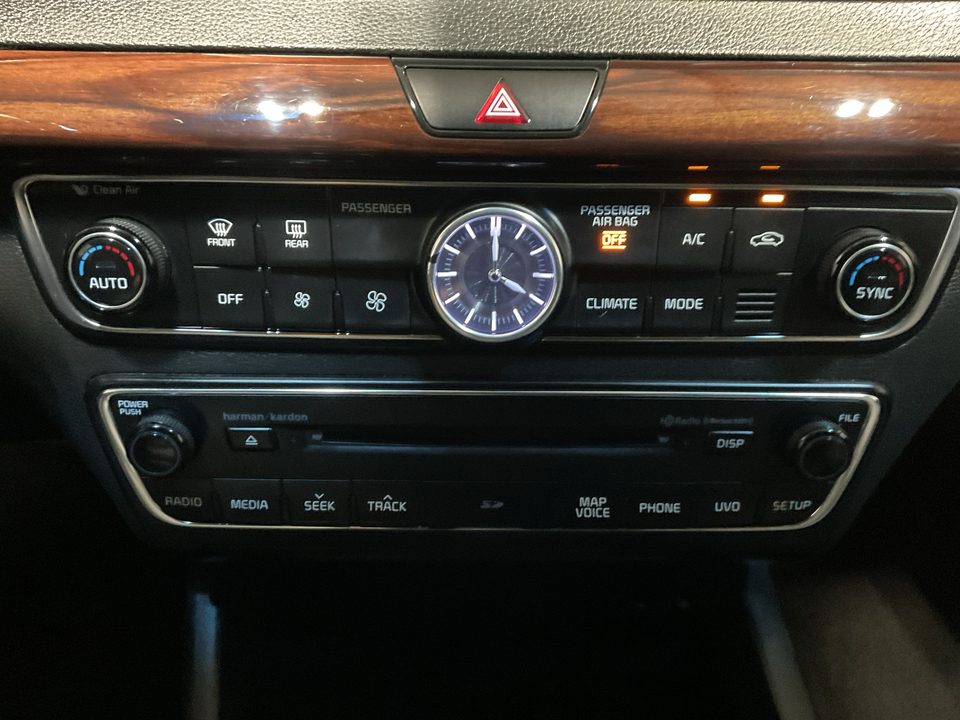 2017 Kia Cadenza Limited