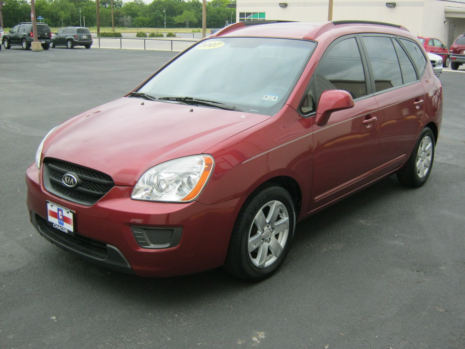 2007 Kia Rondo LX