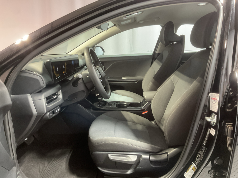 2025 Kia K4 LX