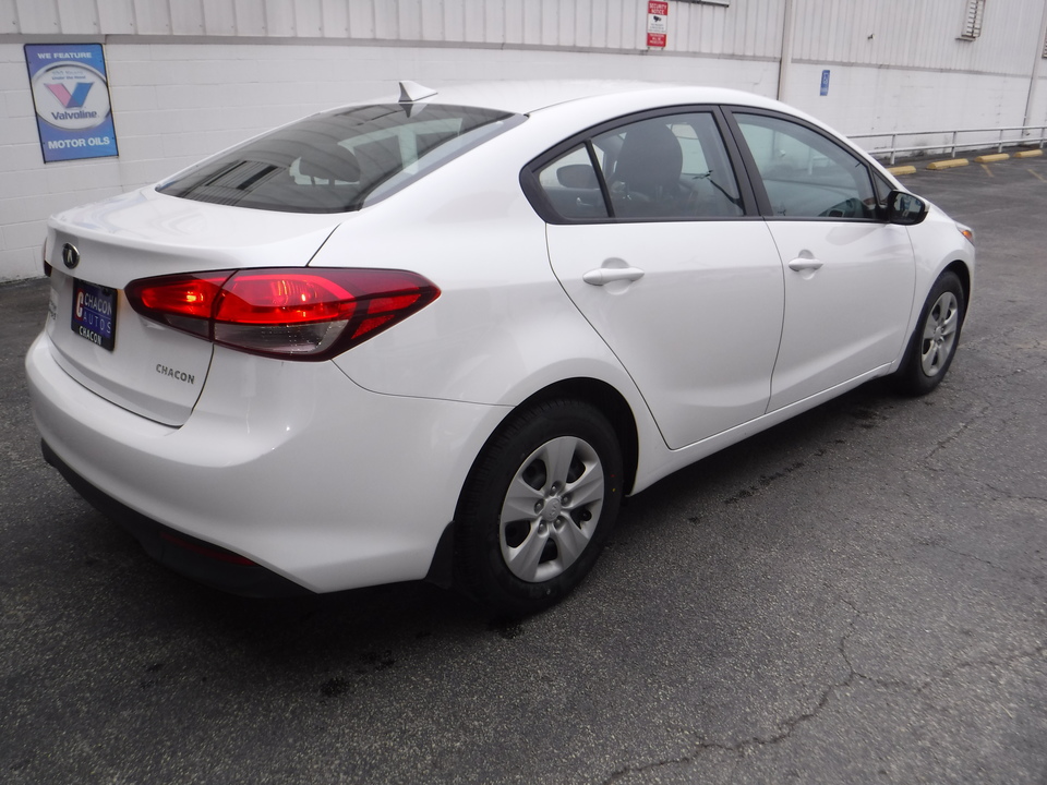 2017 Kia Forte LX 6A