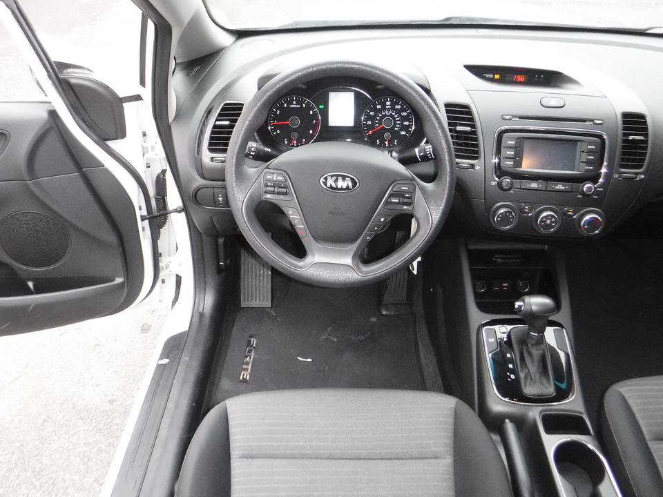 2017 Kia Forte LX 6A