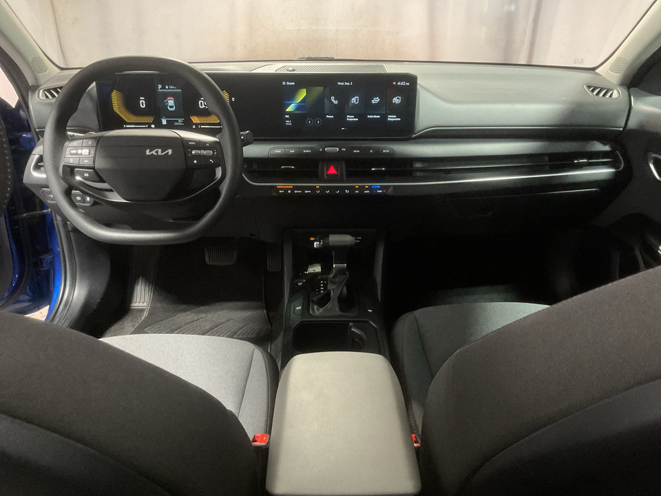 2025 Kia K4 LX