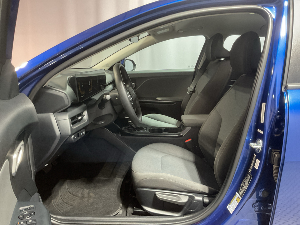 2025 Kia K4 LX