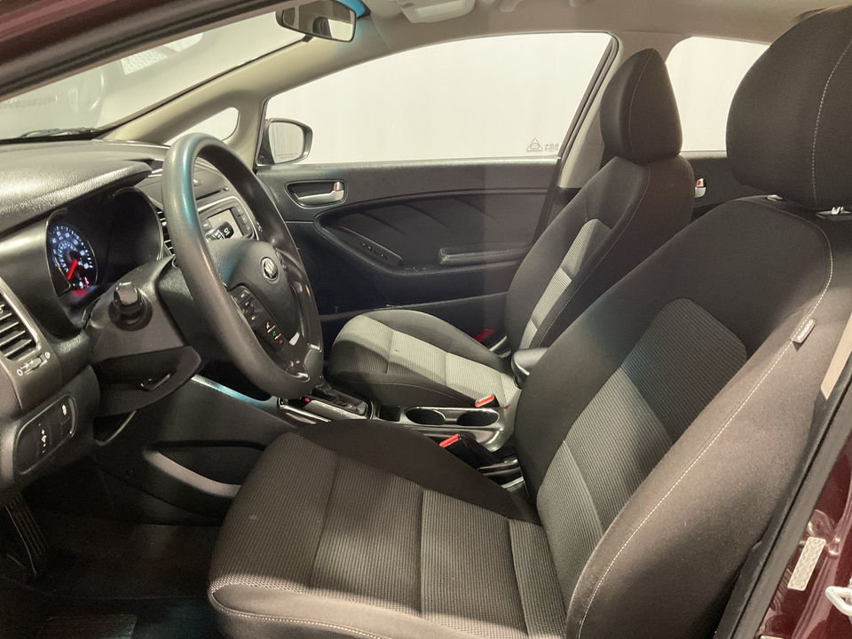 2017 Kia Forte LX 6A