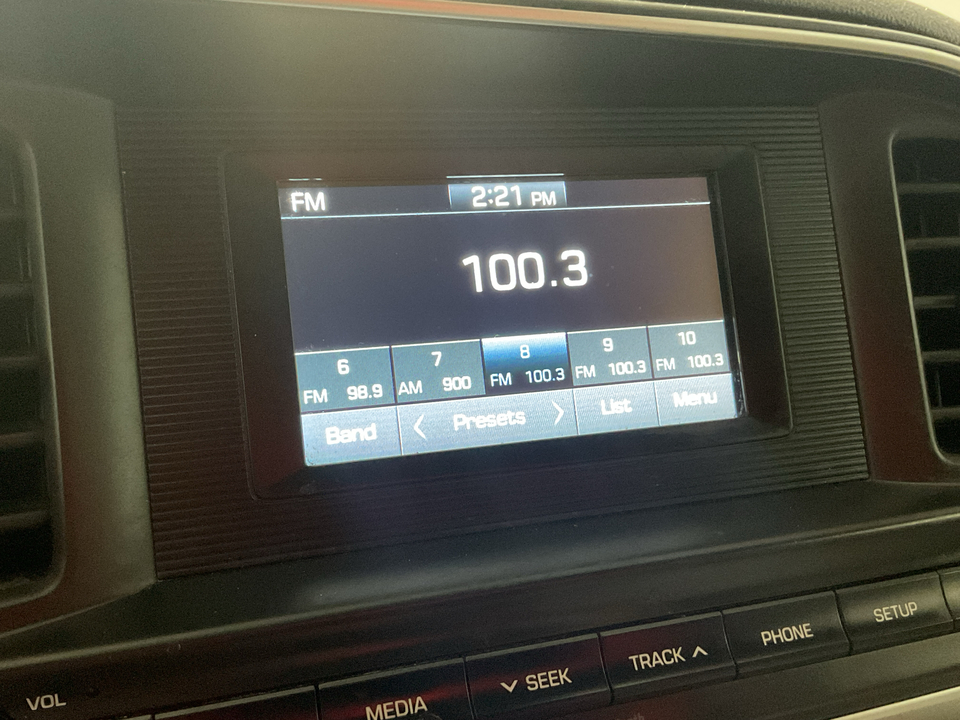 2020 Hyundai Elantra SE 6AT