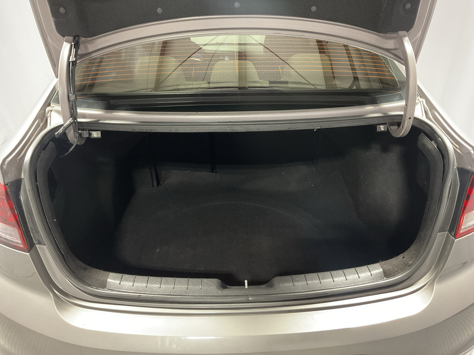 2020 Hyundai Elantra SE 6AT