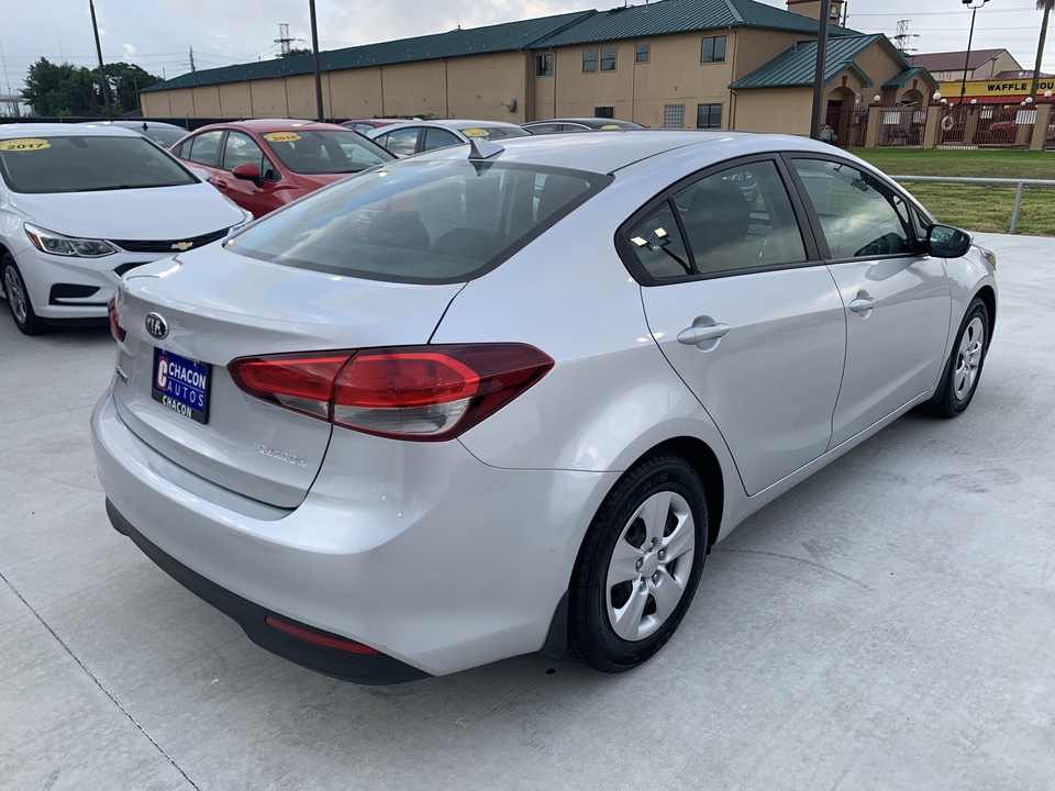 2017 Kia Forte LX 6A