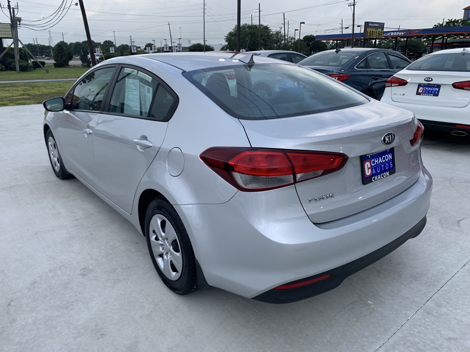 2017 Kia Forte LX 6A