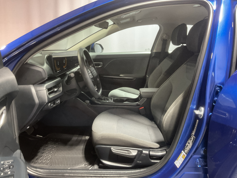 2025 Kia K4 LX