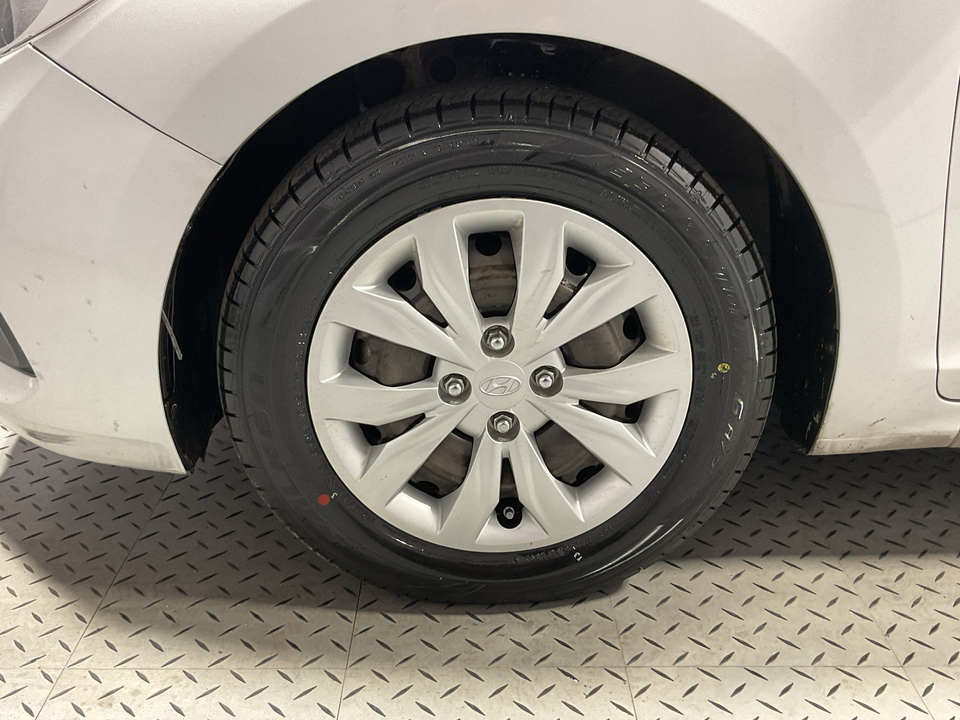 2019 Hyundai Accent SE 4-Door 6A