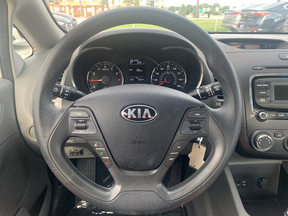 2017 Kia Forte LX 6A